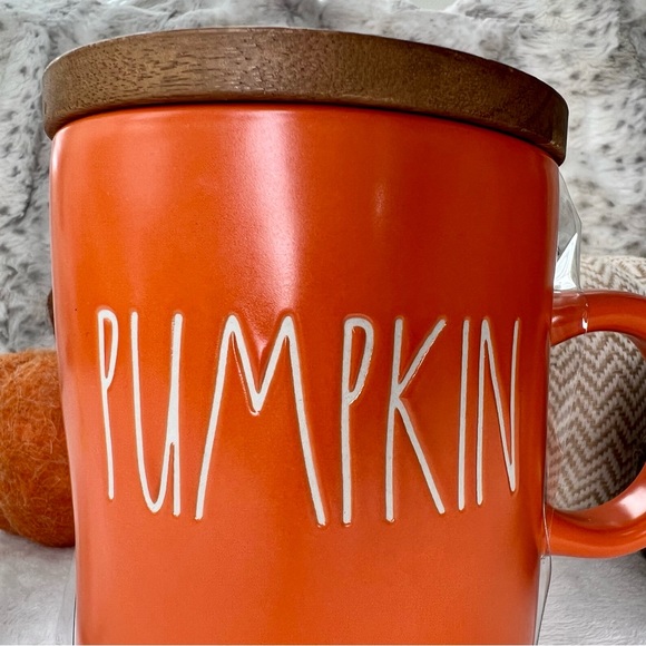 ❌SOLD❌ Rae Dunn NWT PUMPKIN Wooden Lid Fall Autumn Mug Orange and Ivory NEW - Picture 7 of 13
